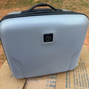 Tumi Silver Hard Shell Carry Case